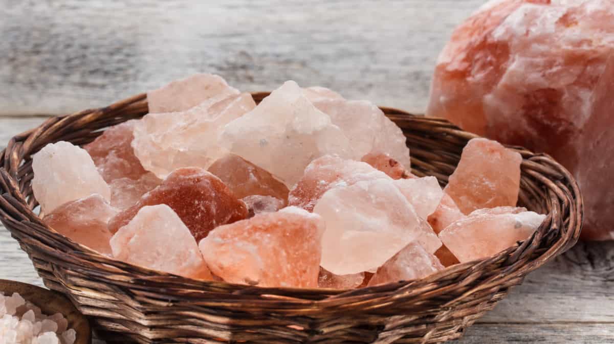 Read more about the article USES – SALT: Salt Detox Bath